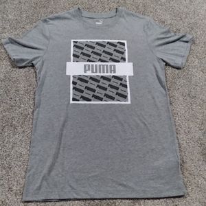 Puma graphic t shirt size small Box G